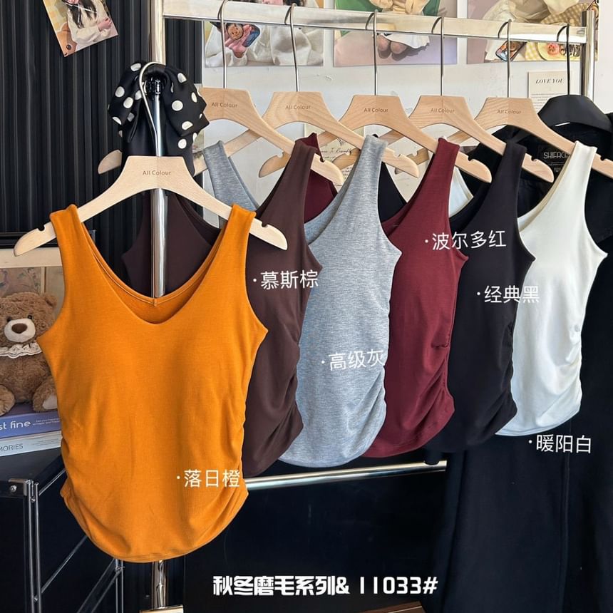 Ruched Padded V-Neck Fitted Sleeveless Tank Top