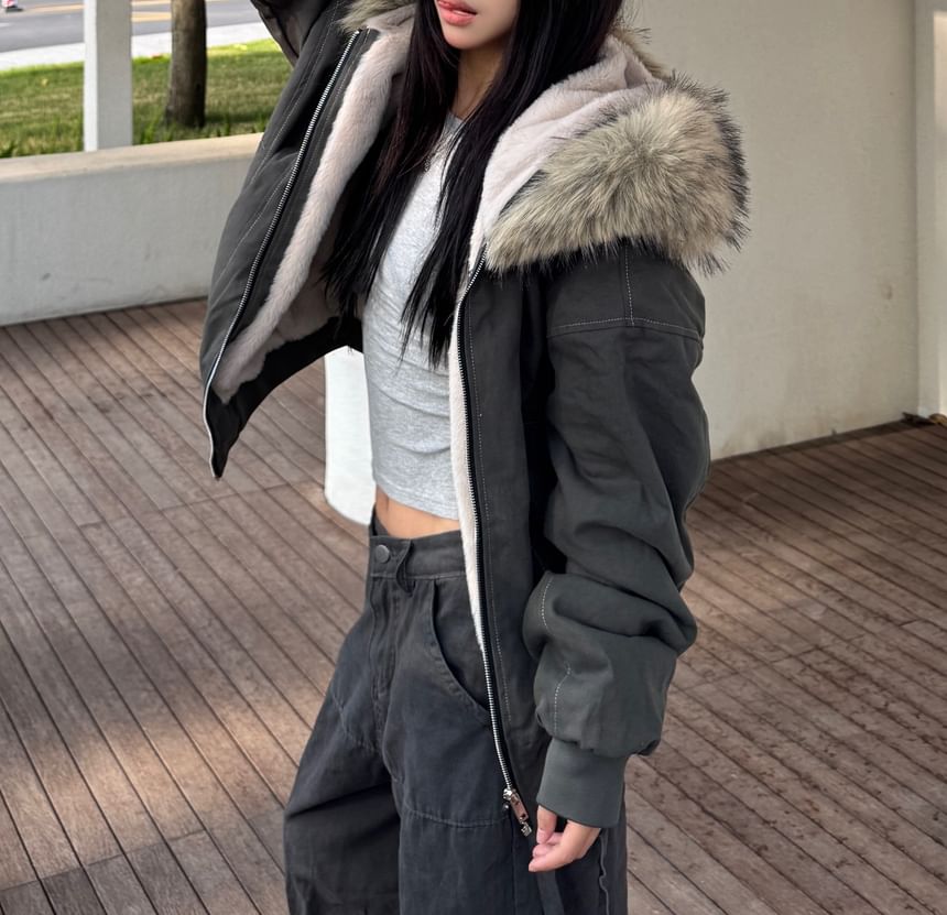 Contrast Stitching Fleece-Lined Fluffy Trim Hooded Zip Jacket