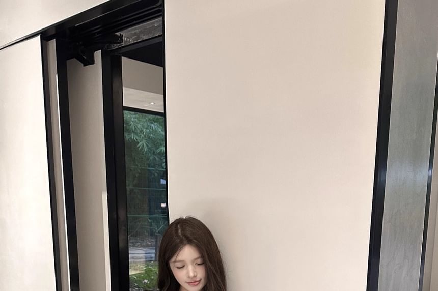 Plaid Tweed Jacket / Mini A-Line Skirt / Long-Sleeve Plain Blouse