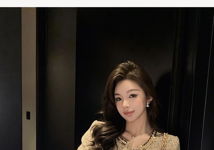 Crew Neck Sequin Trim Button-Up Tweed Crop Jacket / High Rise Mini A-Line Skirt