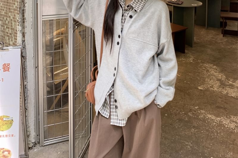 V-Neck Plain Button Cardigan / Long-Sleeve Collared Plaid Button Shirt