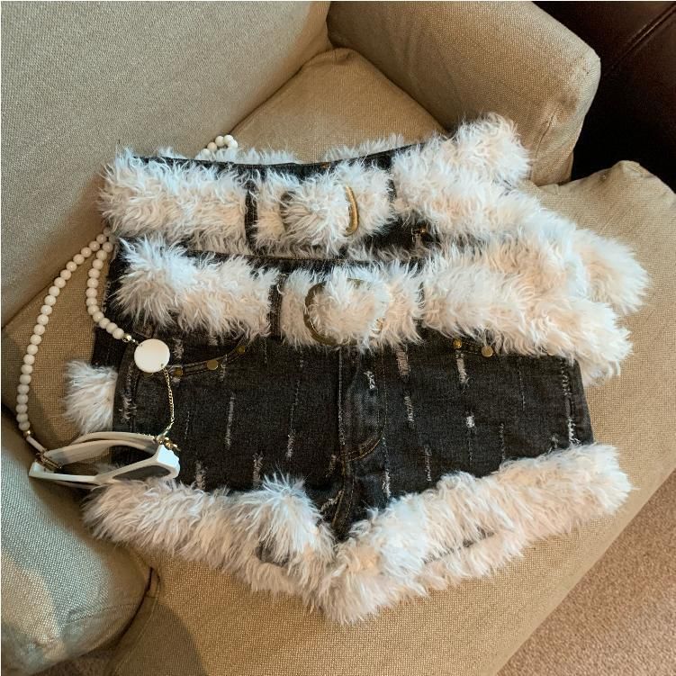 Low Rise Distressed Belted Panel Fluffy Denim Hot Pants