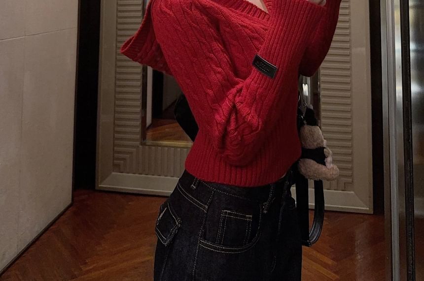 Long Sleeve V-Neck Hooded Cable Knit Cropped Top