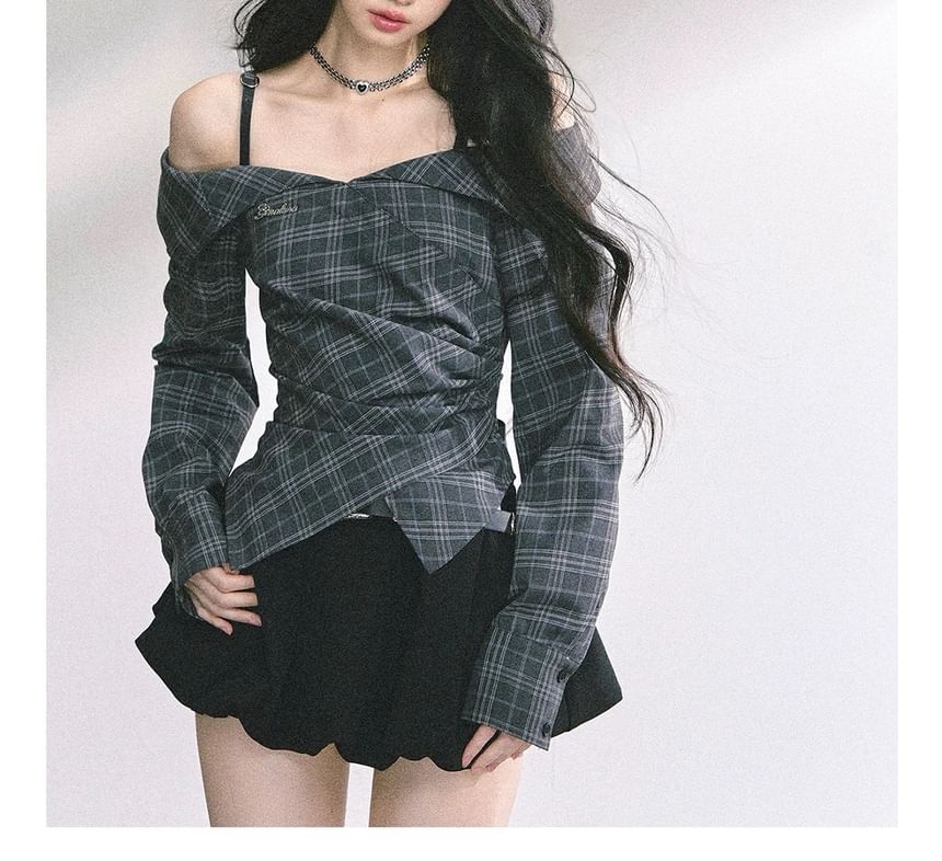 Long-Sleeve Cold-Shoulder Plaid Ruched Asymmetrical Shirt / High Waist Plain Bubble Hem Mini A-Line Skirt