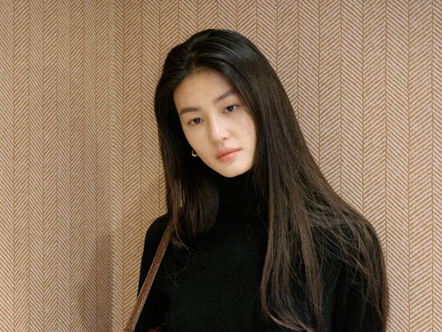 Long-Sleeve Turtleneck Knit Top