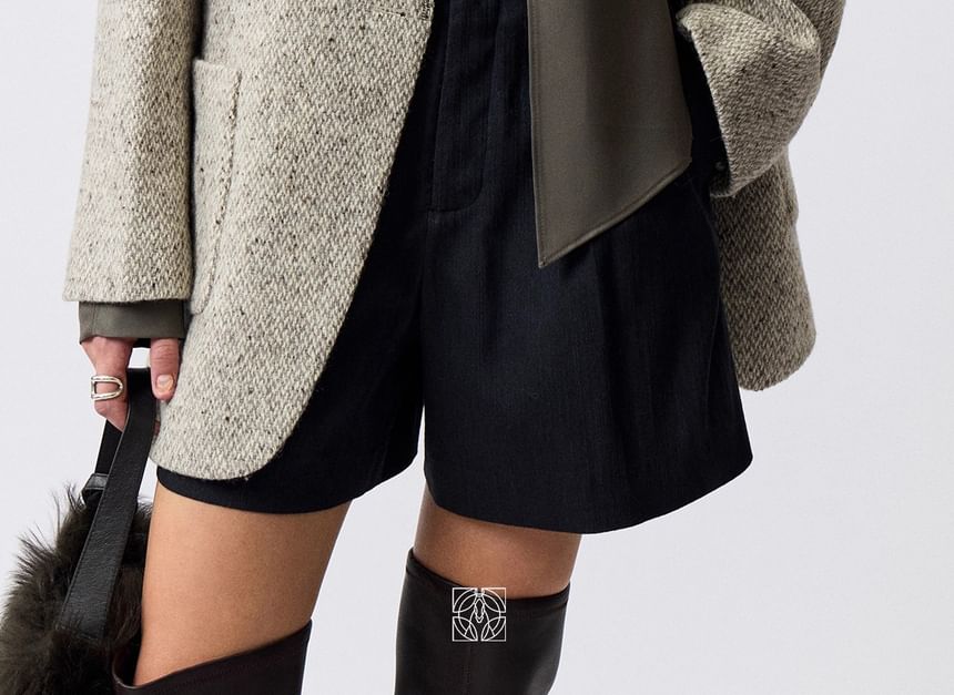 V-Neck One-Buttoned Tweed Oversized Blazer