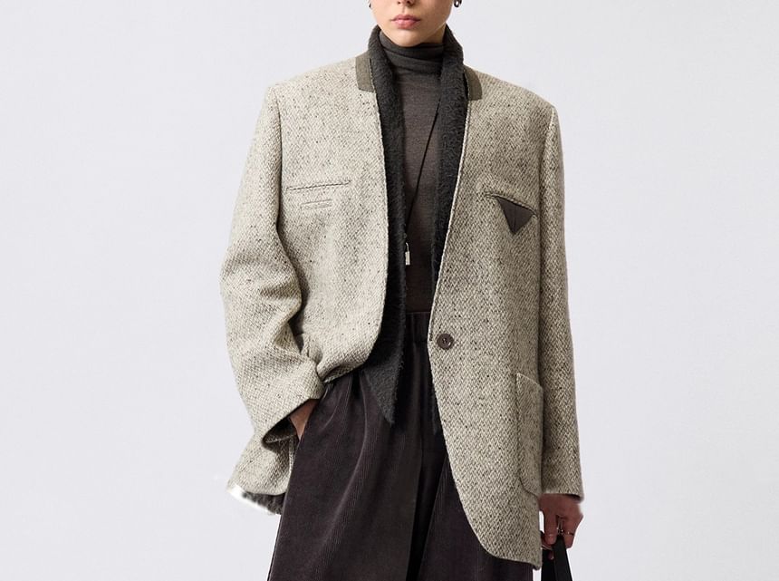 V-Neck One-Buttoned Tweed Oversized Blazer