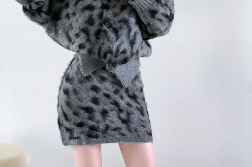 Set: Collar Leopard Print Cardigan + High Rise Mini Pencil Knit Skirt