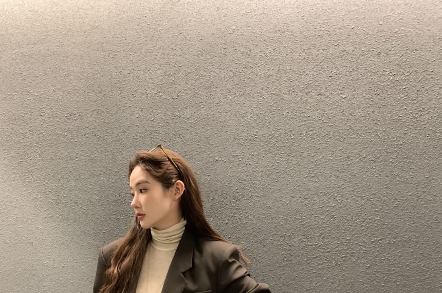Notch Lapel Belted Blazer with High Waist Mini Pencil Skirt