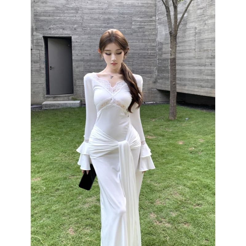 Long-Sleeve V-Neck Plain Knot Lace Panel Maxi Sheath Dress