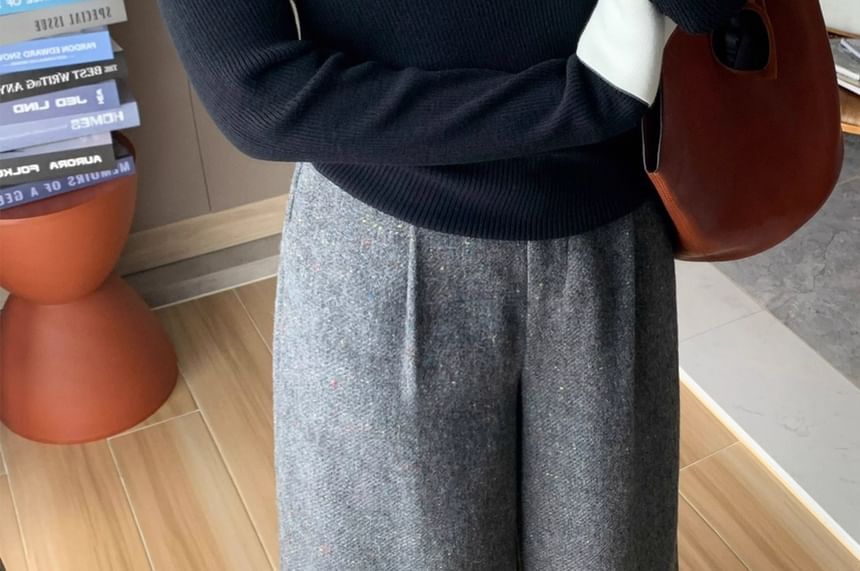 Two-Tone Ribbed Knit Collared Top with Long Sleeves