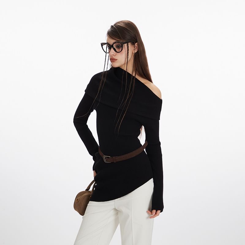 Asymmetric Hem Off-Shoulder Fitted Knit Top