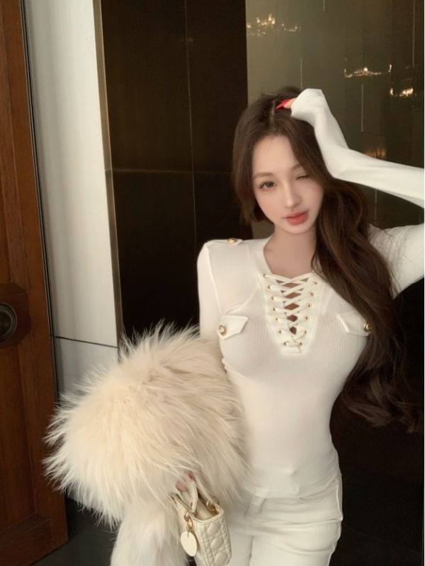 Lace-Up V-Neck Slim Crop Long Sleeve Top