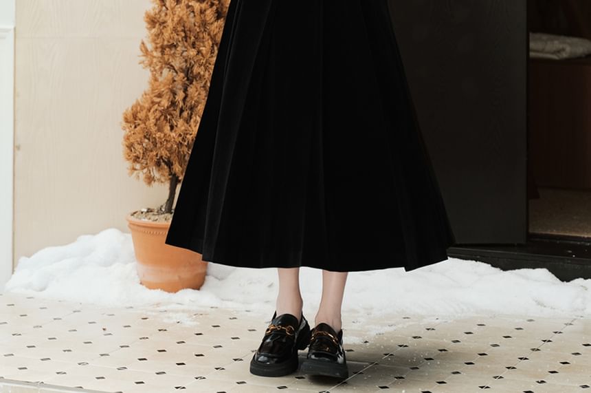 Set: Round Neck Bow Tweed Concealed Button Jacket + High Waist Plain Maxi A-Line Skirt