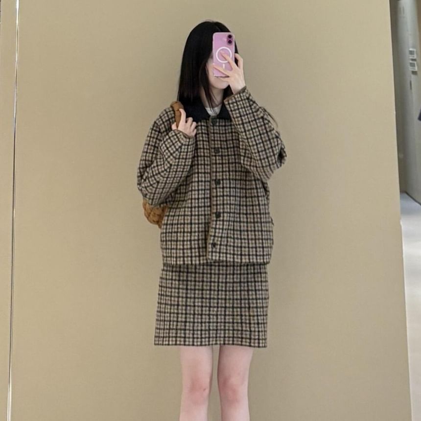 Contrast Collar Plaid Wool Jacket & Mini Skirt Set