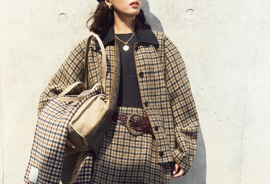 Contrast Collar Plaid Wool Jacket & Mini Skirt Set