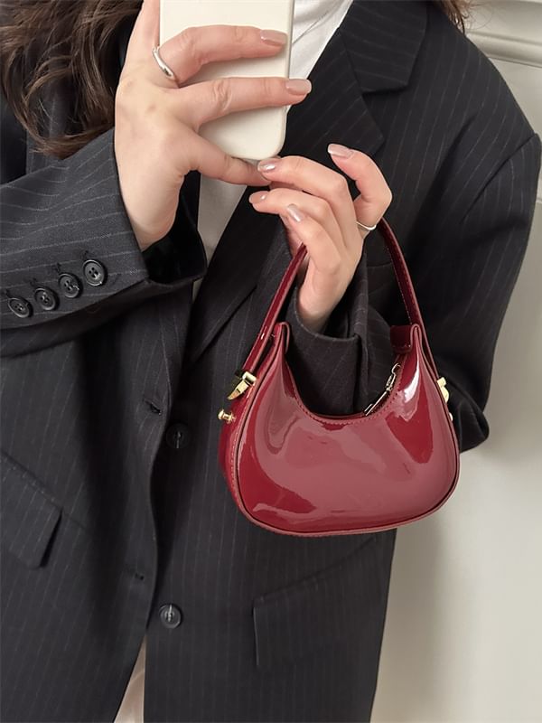 Plain Faux Leather Zip Shoulder Bag