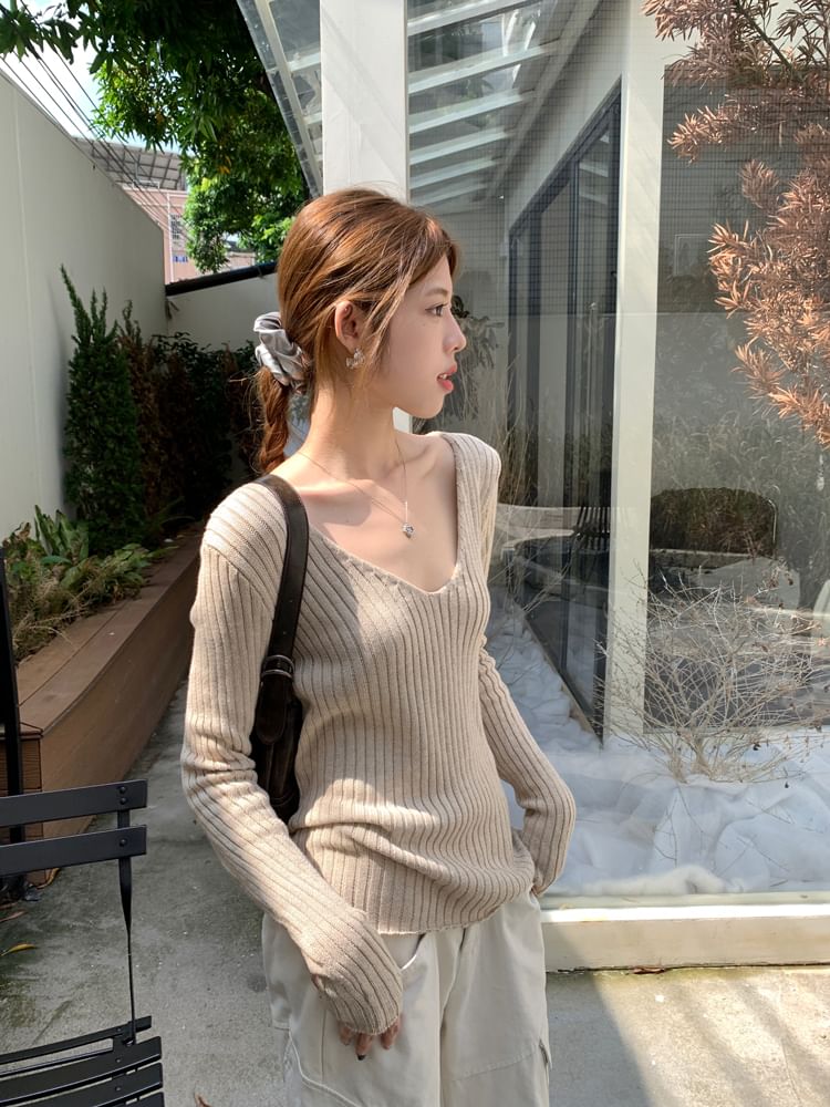 Long-Sleeve V-Neck Solid Knit Top
