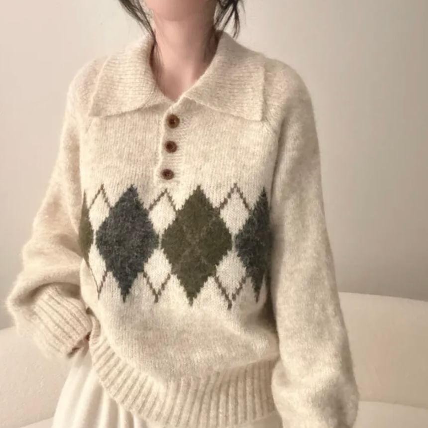 Oversized Argyle Sweater with Drop Shoulder & Collar