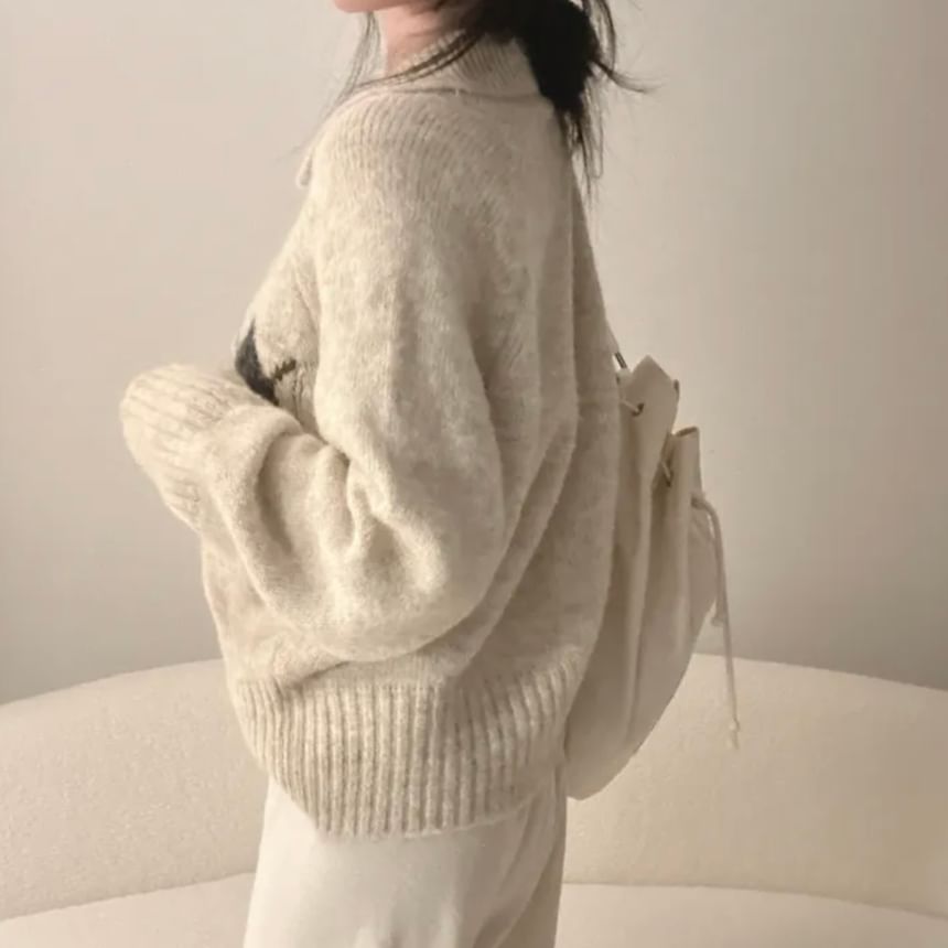 Oversized Argyle Sweater with Drop Shoulder & Collar
