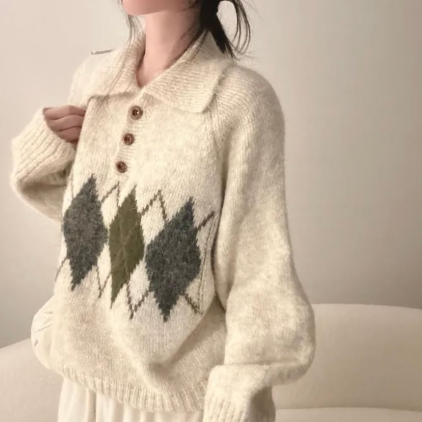 Oversized Argyle Sweater with Drop Shoulder & Collar