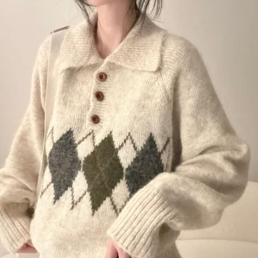 Oversized Argyle Sweater with Drop Shoulder & Collar