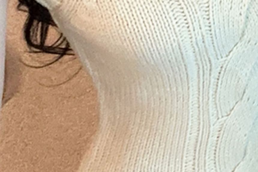 Cozy Turtleneck Cable Knit Fit Top with Halter Design