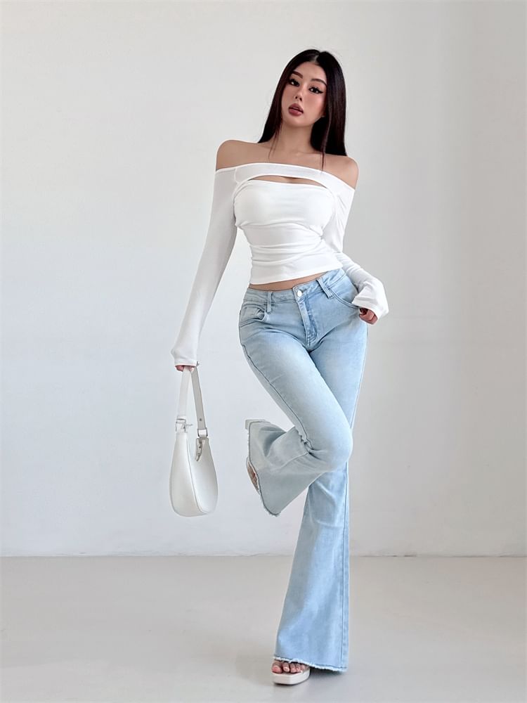 Stylish Cutout Crop Top with Off-Shoulder Sleeves