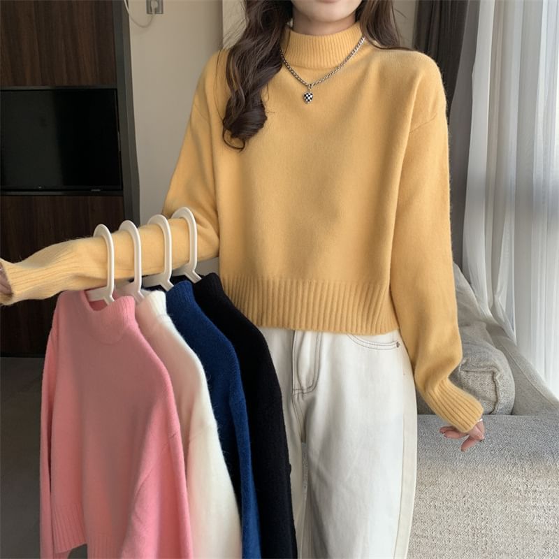 Mock Neck Crop Sweater with Drop Shoulder and Plain Design