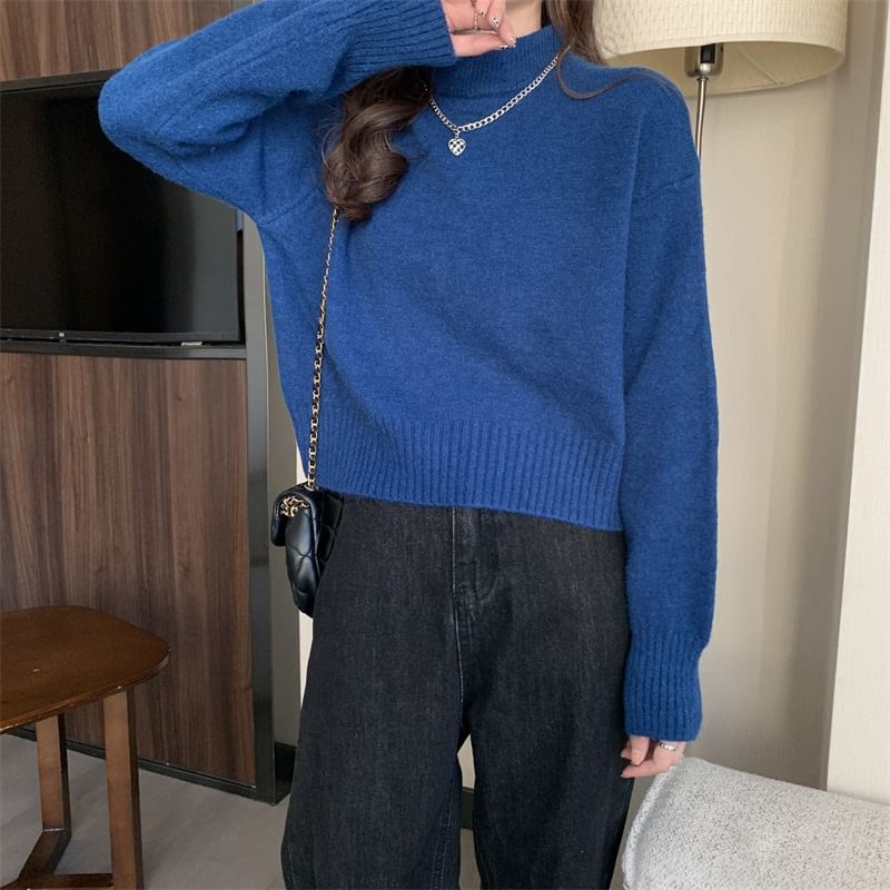 Mock Neck Crop Sweater with Drop Shoulder and Plain Design