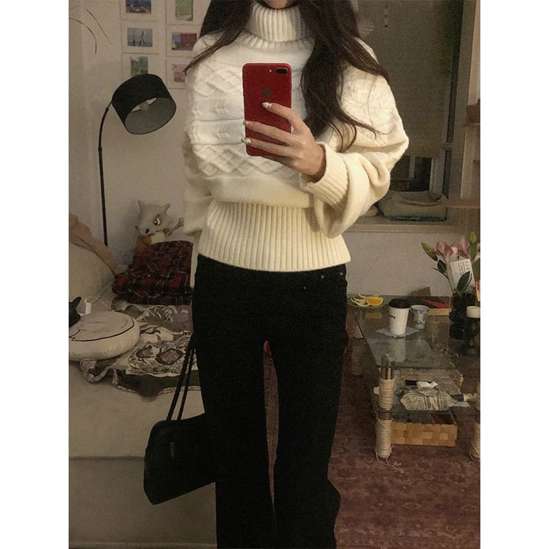 Cable Knit Turtleneck Sweater in Solid Tone