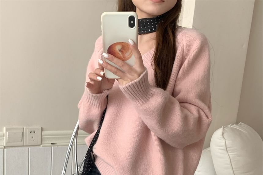 Classic V-Neck Knit Sweater with Clean Lines