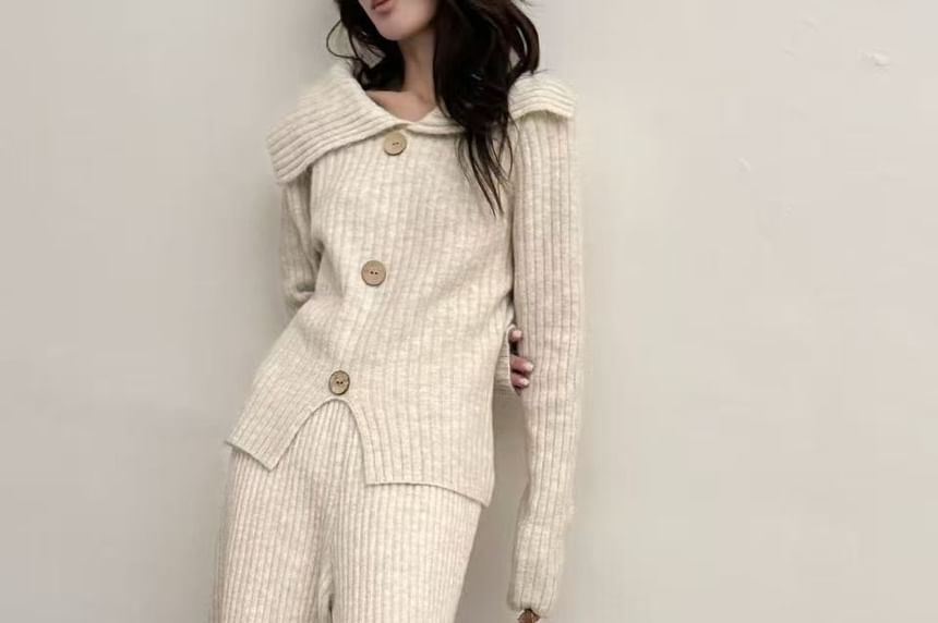 Wide-Collar Slit Knit Top Paired with Wide-Leg Trousers