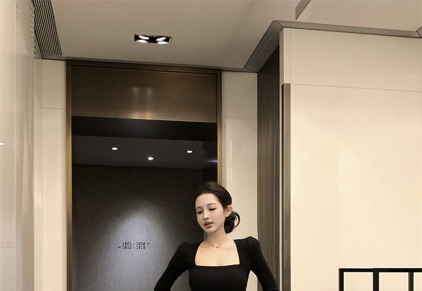 Long-Sleeve Square Neck Plain Maxi Mermaid Dress