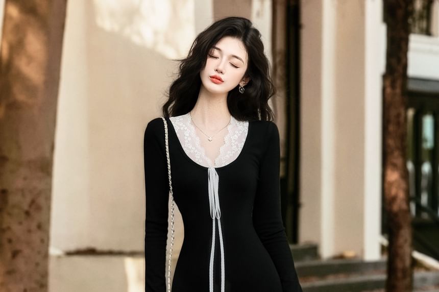 Long-Sleeve V-Neck Lace Panel Maxi Mermaid Knit Dress