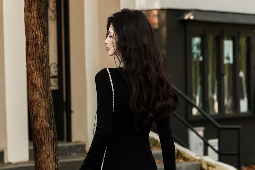 Long-Sleeve V-Neck Lace Panel Maxi Mermaid Knit Dress