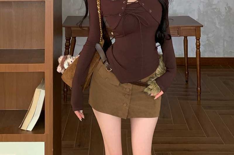 Fluffy Collar Lace-Up Tee with Asymmetrical Long Sleeves