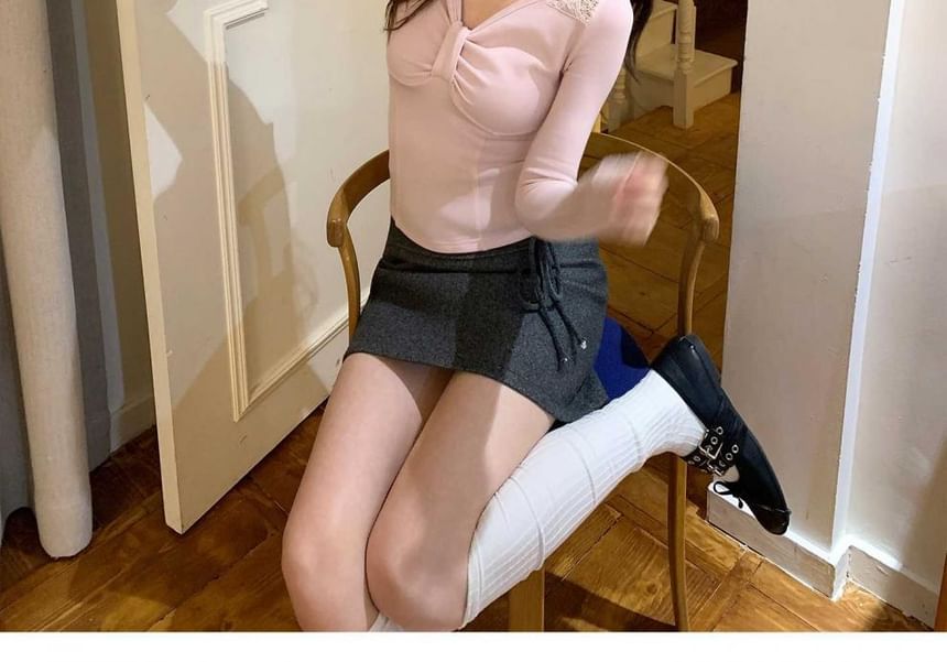 Ruched Crop Top with Lace V-Neck and Long Sleeves