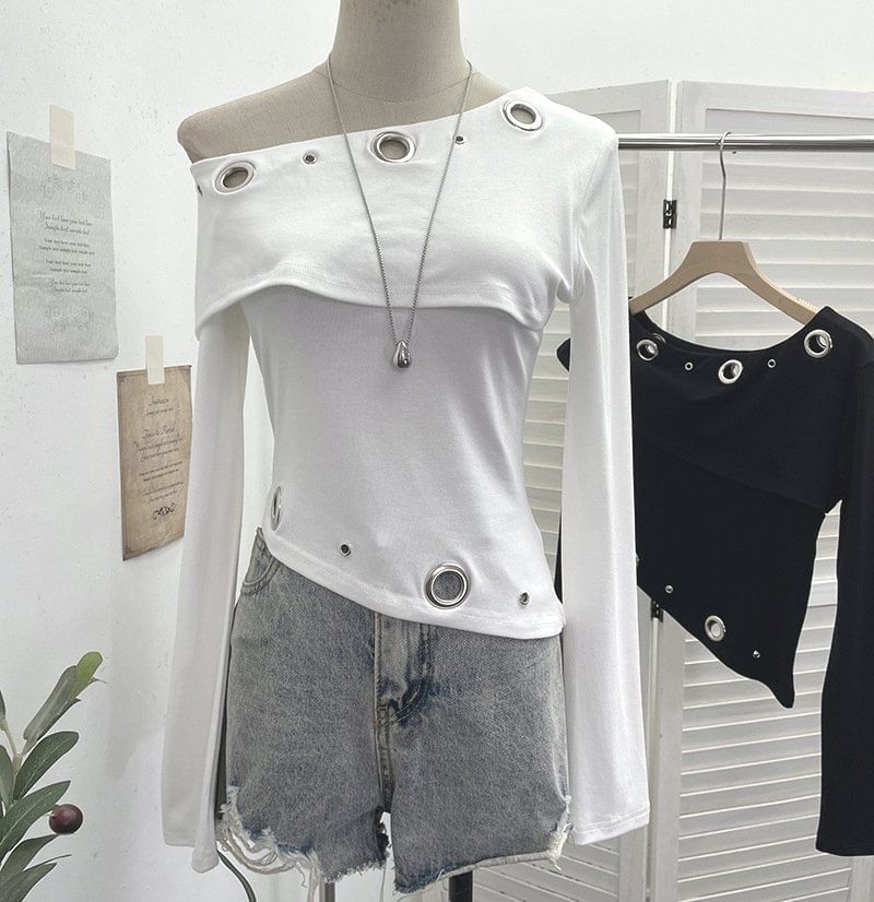 Off-Shoulder Grommet Long-Sleeve Crop Tee