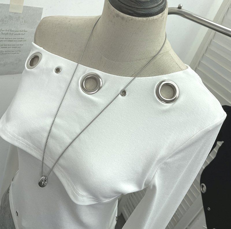 Off-Shoulder Grommet Long-Sleeve Crop Tee