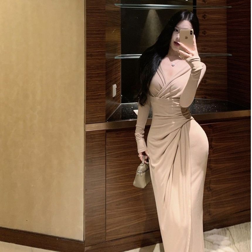 Long-Sleeve V-Neck Plain Ruched Front-Slit Maxi Sheath Dress