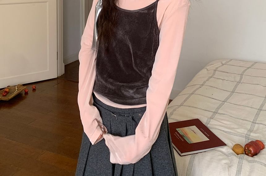 Set: Long-Sleeve Tee & Scoop Neck Camisole