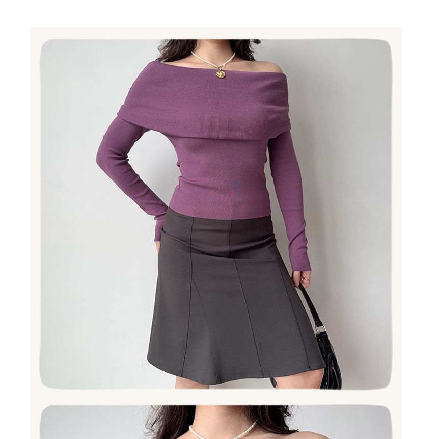 Off-Shoulder Long-Sleeve Knit Pullover in Solid Color