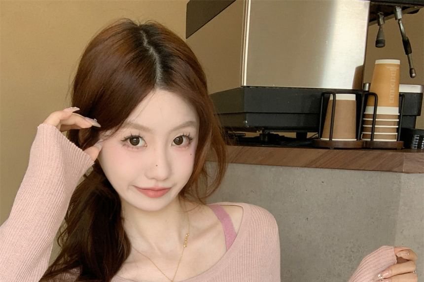 Two-Tone Asymmetrical Crewneck Knit Top with Long Sleeves
