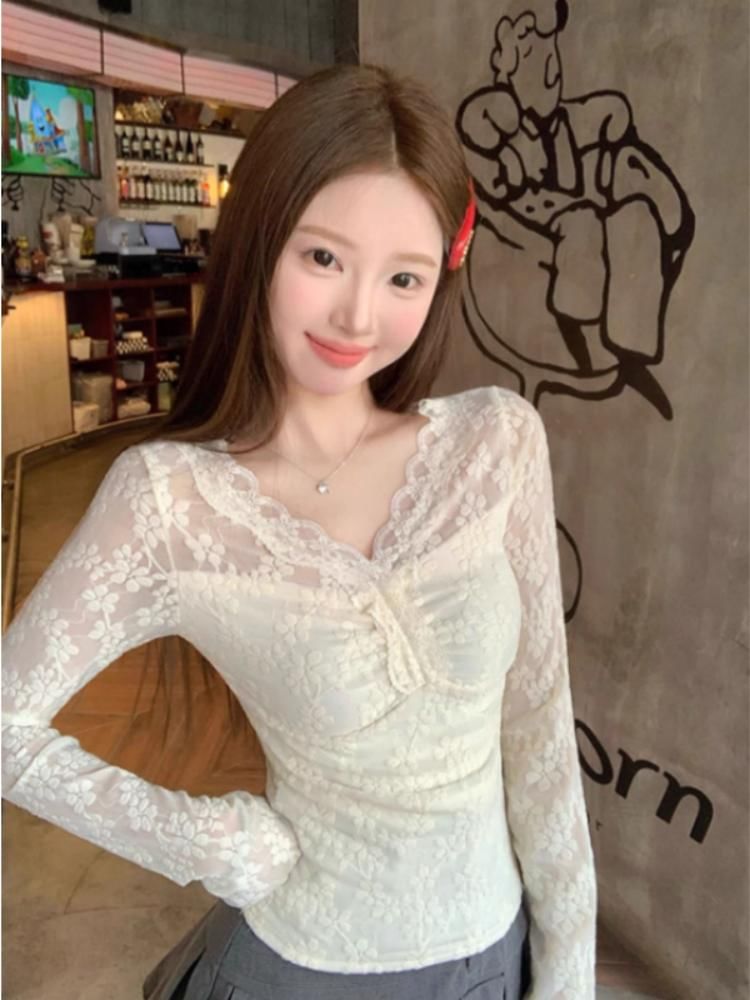 V-Neck Long Sleeve Lace Slim Fit Top