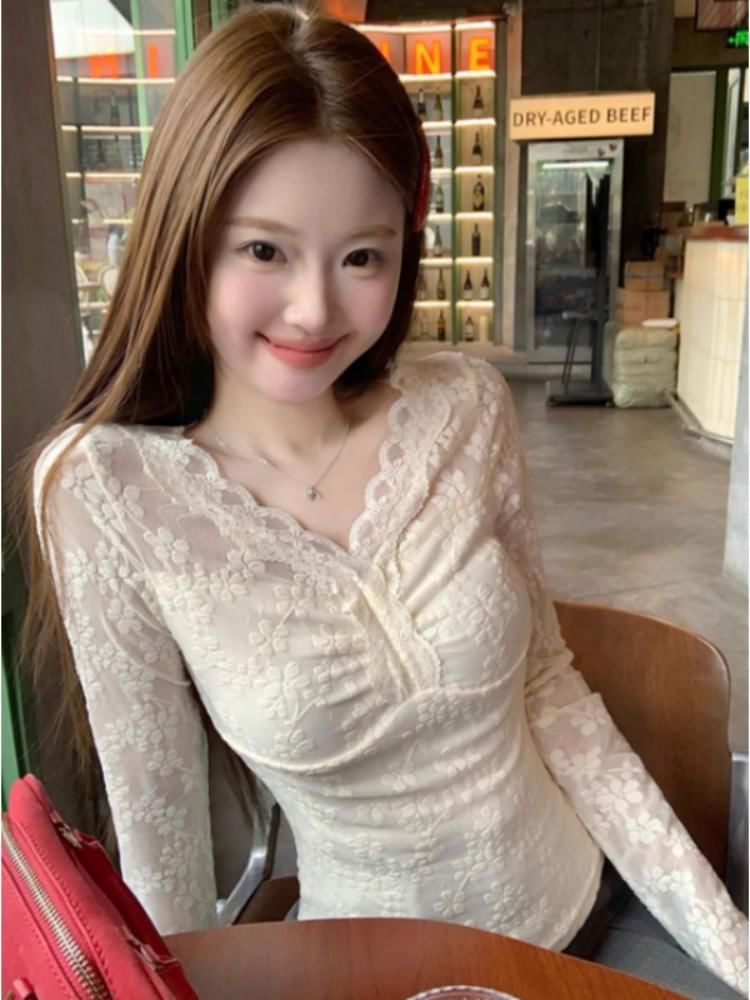 V-Neck Long Sleeve Lace Slim Fit Top