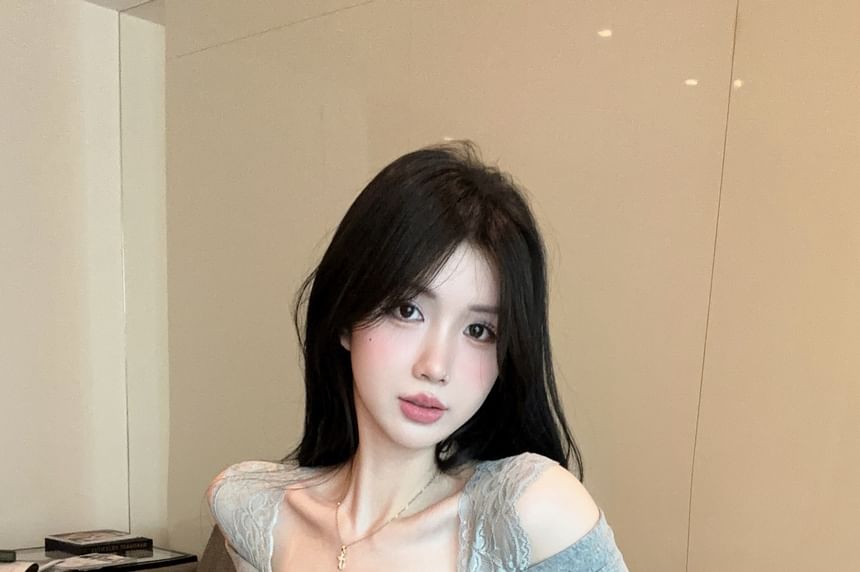 Cold Shoulder Lace Panel Drawstring Slim Crop Top