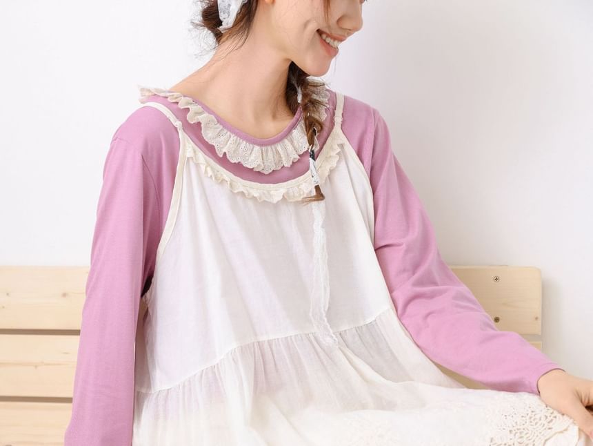 Spaghetti Strap Scoop Neck Ruffle Lace Camisole