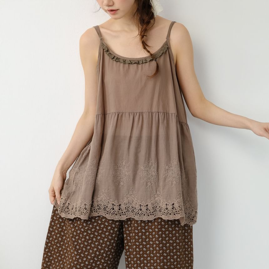 Spaghetti Strap Scoop Neck Ruffle Lace Camisole