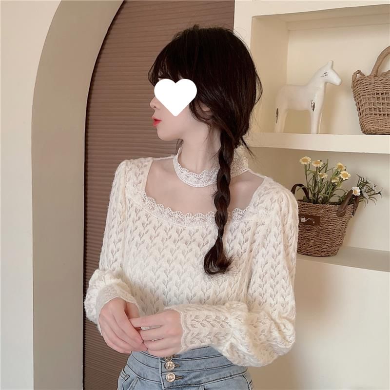 Crewneck Lace Blouse with Long Sleeves